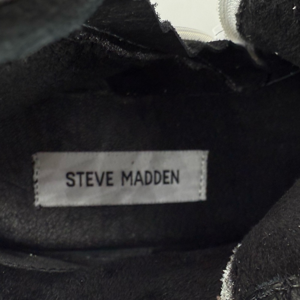 Steve Madden Pursue Moto Ankle Boots White Leather Buckle Studded 7M - Picture 9 of 16